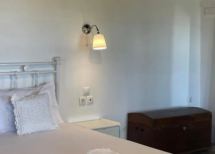 Drymonas Heights Traditional Volto